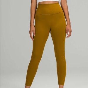 Lululemon NWT Wunder Train High Rise 25”